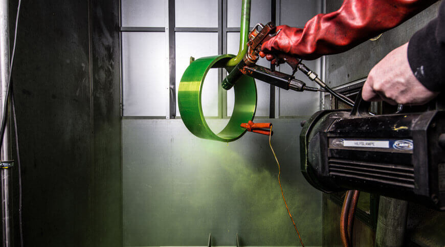 Fluoreszierende Eindringprüfung mit UV-Licht